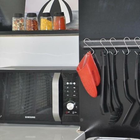 Arlequin Apartment Varna Bagian luar foto