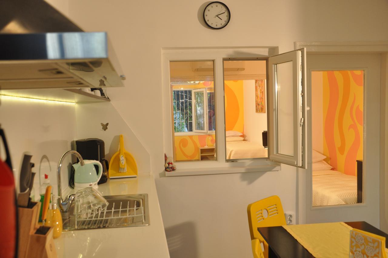 Arlequin Apartment Varna Bagian luar foto