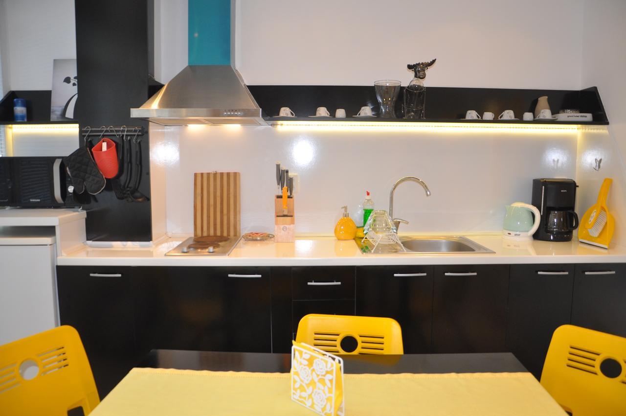 Arlequin Apartment Varna Bagian luar foto