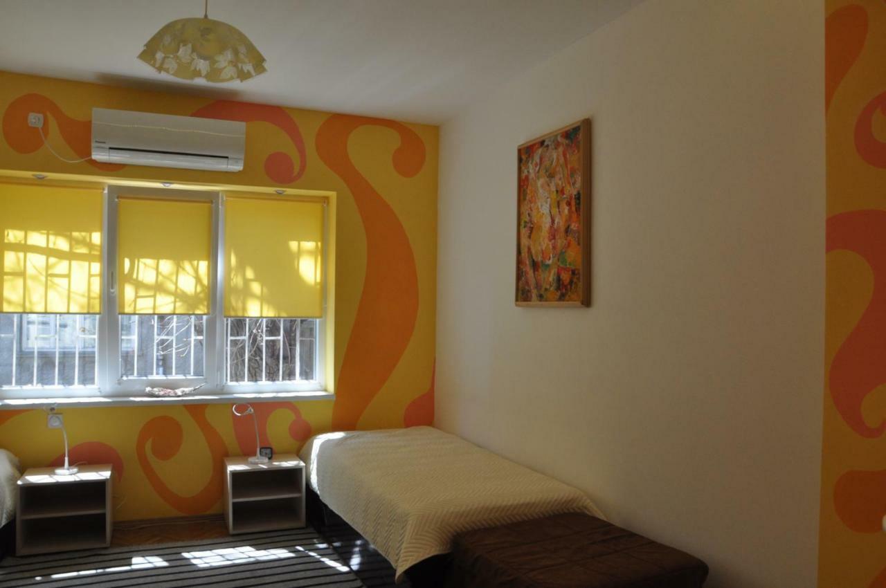 Arlequin Apartment Varna Bagian luar foto