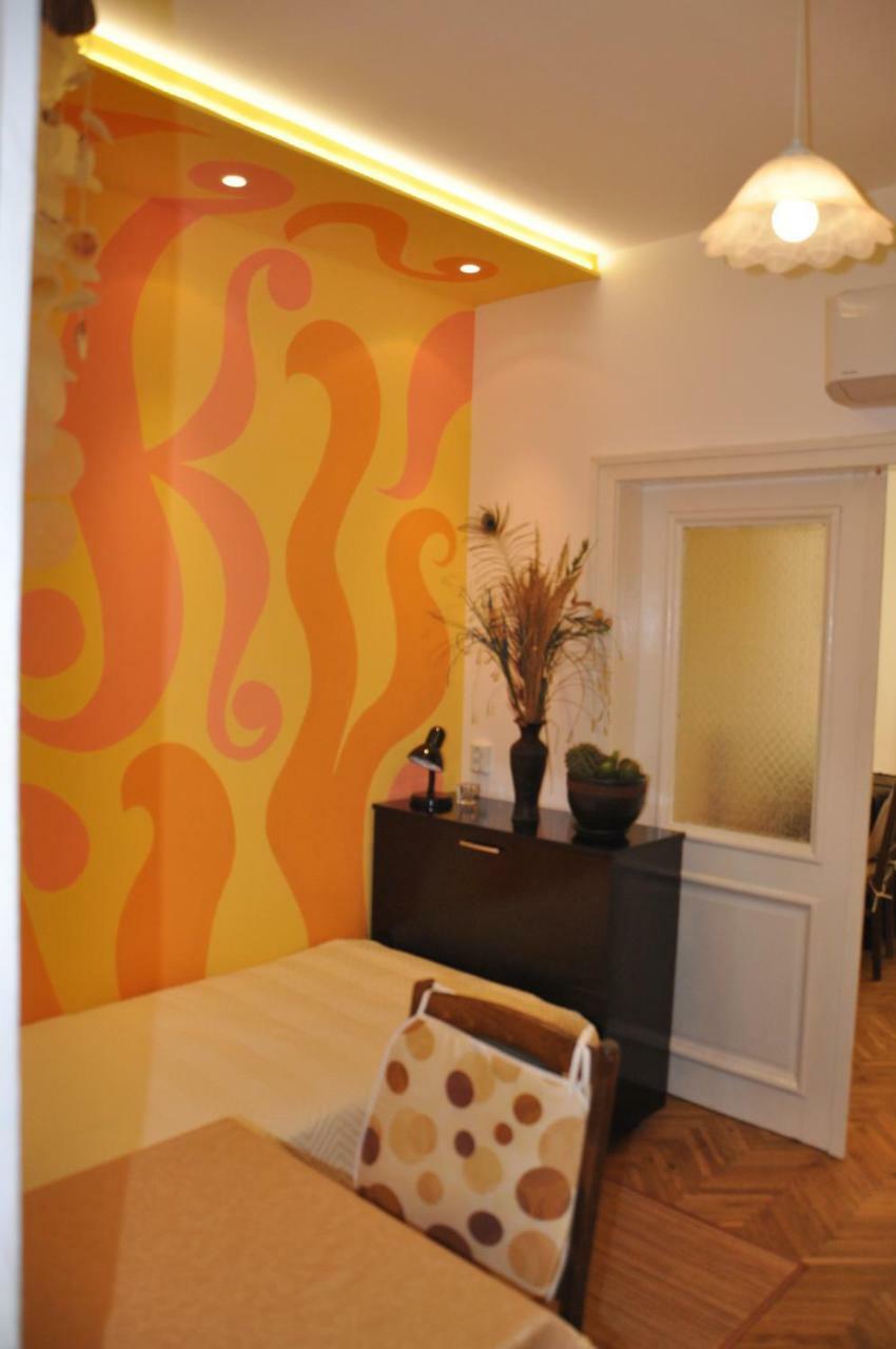 Arlequin Apartment Varna Bagian luar foto